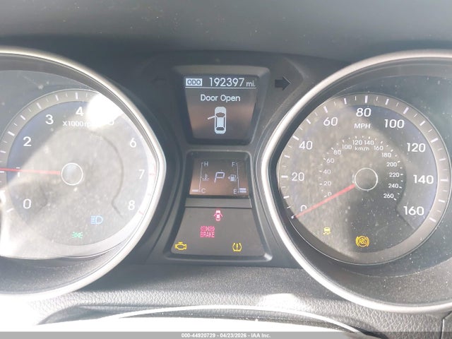 HYUNDAI ELANTRA GT - 7