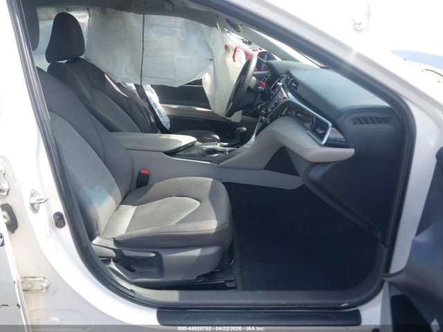 صورة 5 لـ 2018 Toyota CAMRY LE