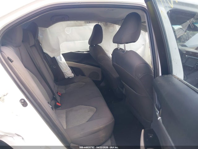 صورة 8 لـ 2018 Toyota CAMRY LE