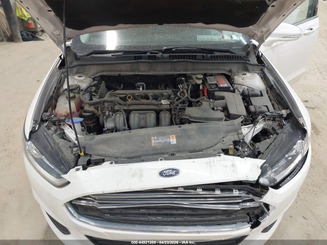 FORD FUSION SE - 10
