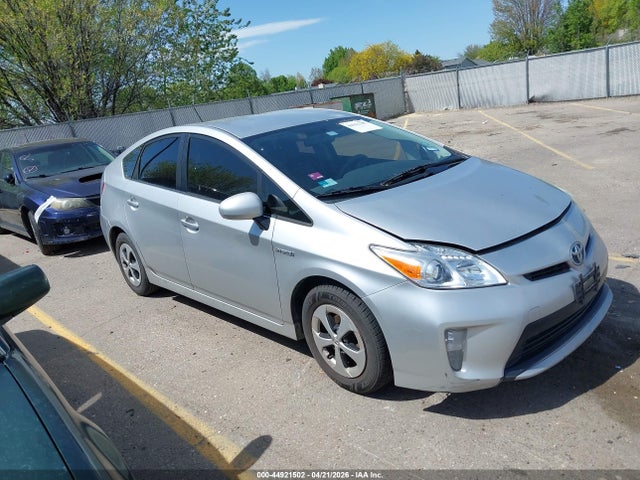 TOYOTA PRIUS - 1