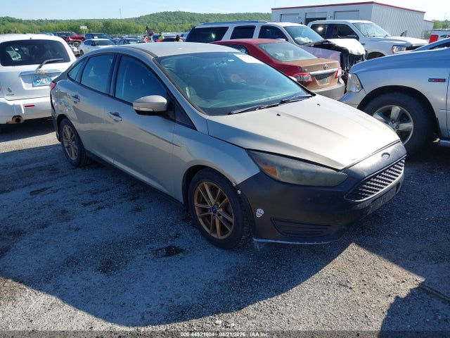 FORD FOCUS SE - 1