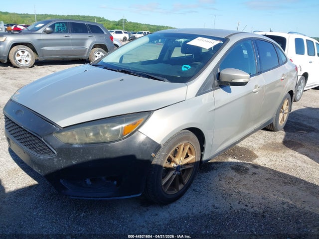 FORD FOCUS SE - 2