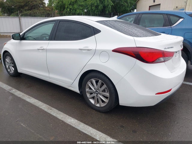 HYUNDAI ELANTRA SE - 3