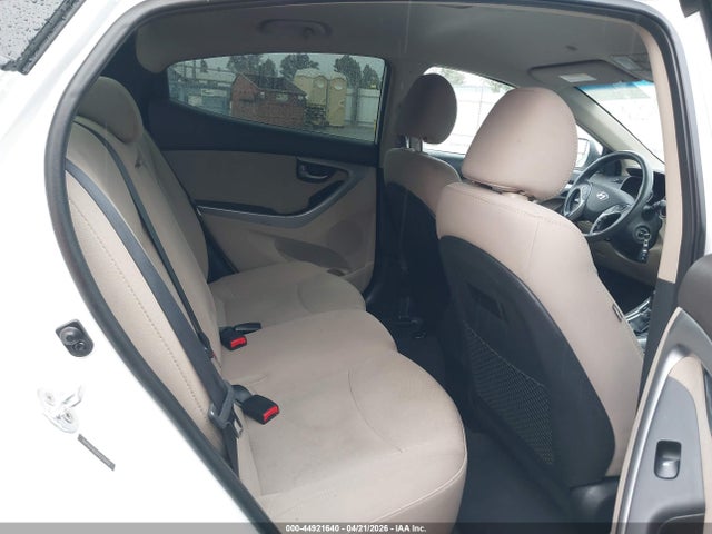 HYUNDAI ELANTRA SE - 8