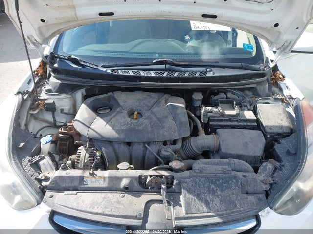 HYUNDAI ELANTRA GLS - 10