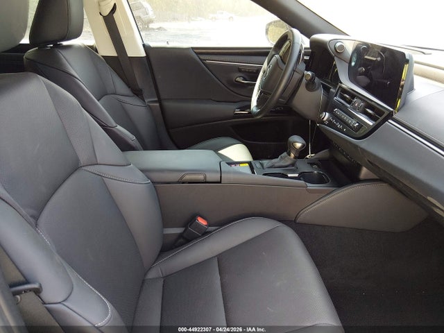 صورة 5 لـ 2025 Lexus ES 350