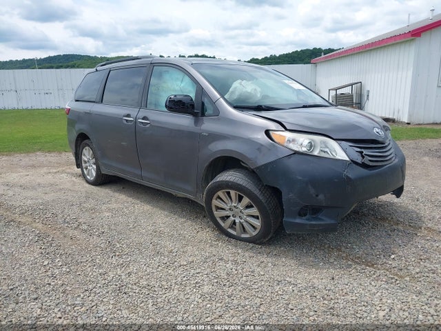 2017 TOYOTA SIENNA XLE PREMIUM 7 PASSENGER