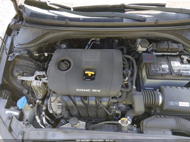 HYUNDAI ELANTRA VALUE EDITION - 10