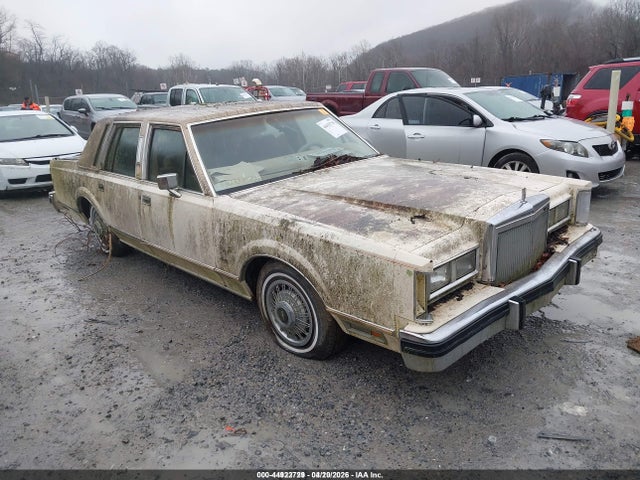 1984 LINCOLN TOWN CAR 