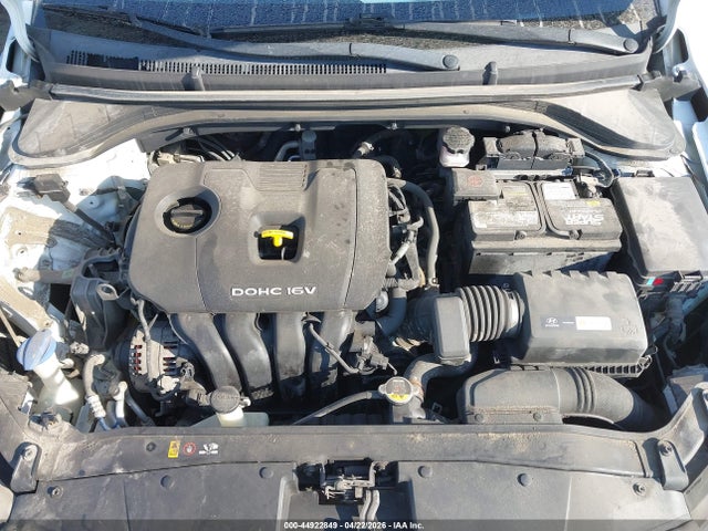 HYUNDAI ELANTRA SE - 10