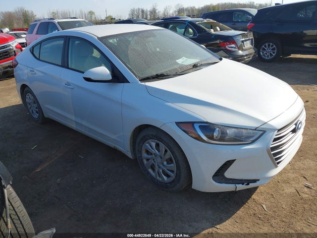 HYUNDAI ELANTRA SE - 1