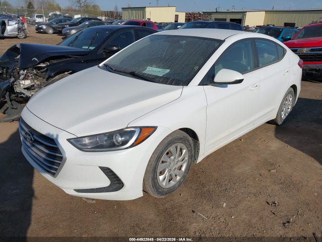 HYUNDAI ELANTRA SE - 2