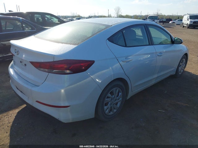 HYUNDAI ELANTRA SE - 4