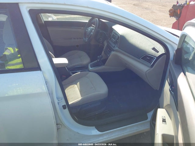 HYUNDAI ELANTRA SE - 5