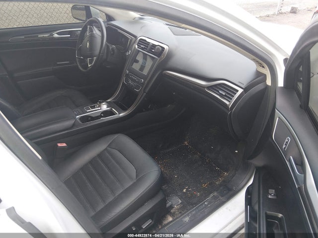 FORD FUSION HYBRID SE - 5