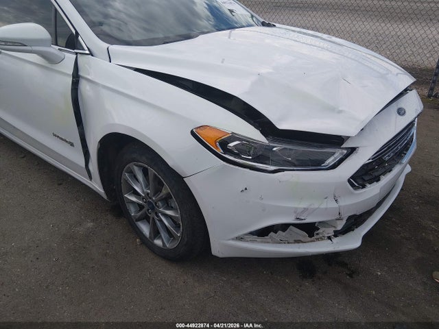 FORD FUSION HYBRID SE - 6