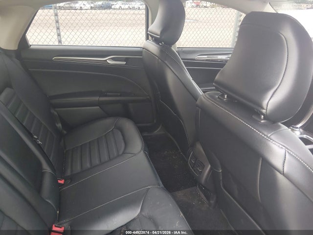 FORD FUSION HYBRID SE - 8