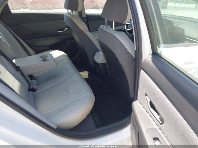 HYUNDAI ELANTRA LIMITED - 8