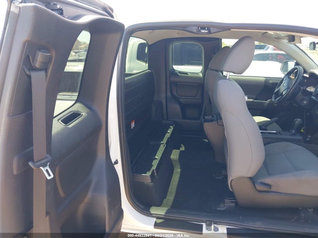 2017 Toyota TACOMA SR photo 8