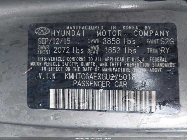 HYUNDAI VELOSTER TURBO - 9