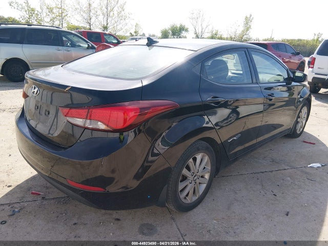 HYUNDAI ELANTRA SE - 4