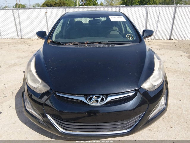 HYUNDAI ELANTRA SE - 6