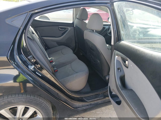 HYUNDAI ELANTRA SE - 8