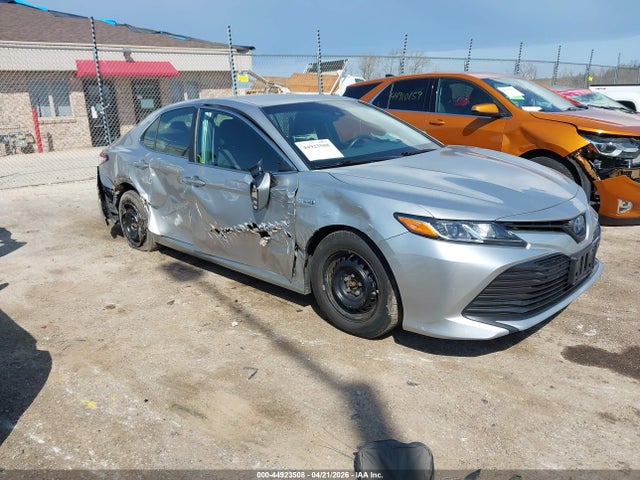 TOYOTA CAMRY - 1