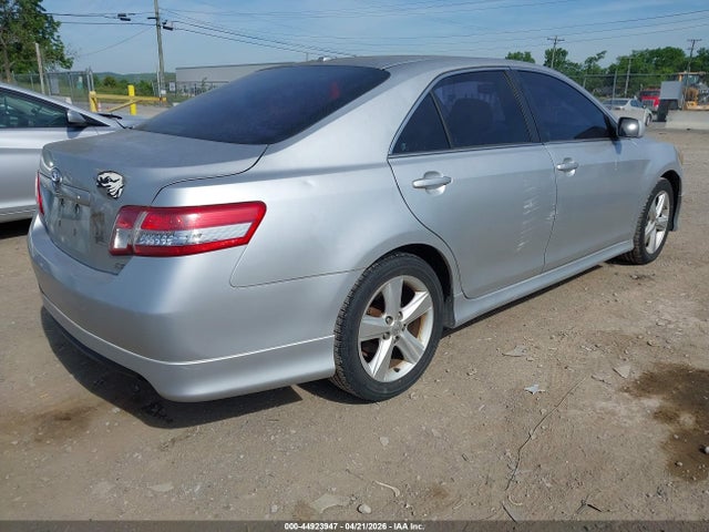 TOYOTA CAMRY - 4