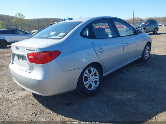 HYUNDAI ELANTRA GLS - 4