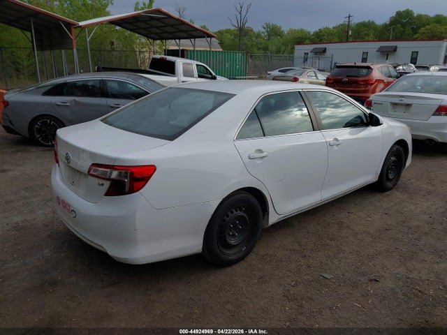 TOYOTA CAMRY - 4