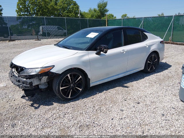 2019 TOYOTA CAMRY XSE 2