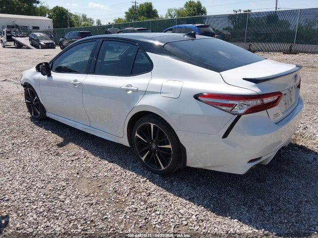 2019 TOYOTA CAMRY XSE 3