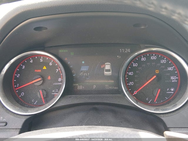 2019 TOYOTA CAMRY XSE 7