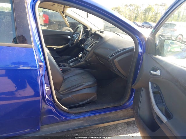 FORD FOCUS SE - 5