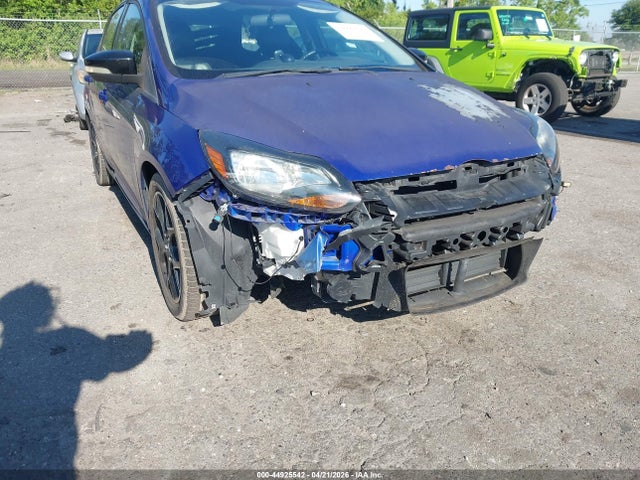 FORD FOCUS SE - 6