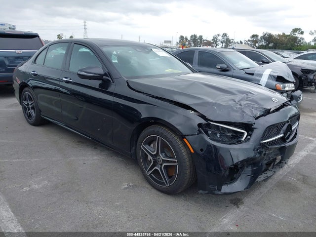 MERCEDES-BENZ E-CLASS - 1