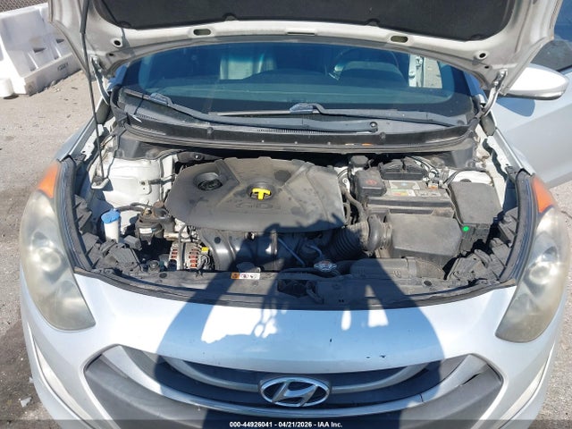 HYUNDAI ELANTRA GT - 10