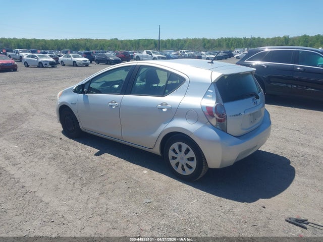 TOYOTA PRIUS C - 3