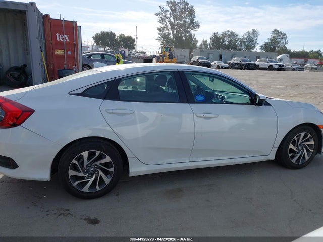 2018 Honda CIVIC EX thumbnail 13