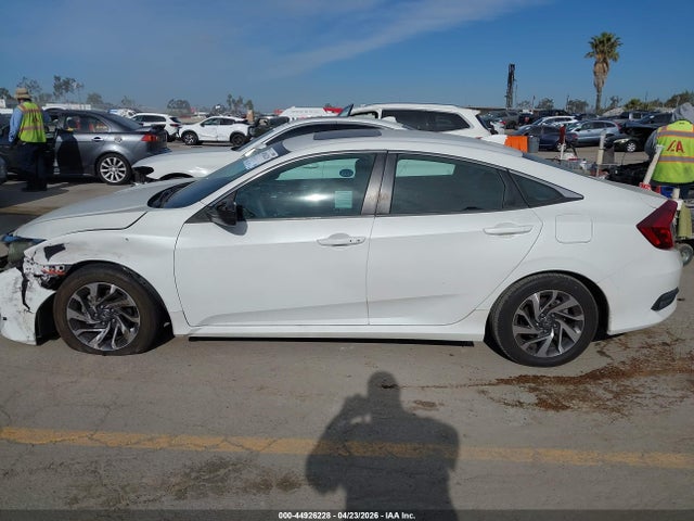 2018 Honda CIVIC EX thumbnail 14