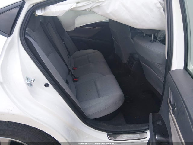2026 Toyota CAMRY LE thumbnail 8