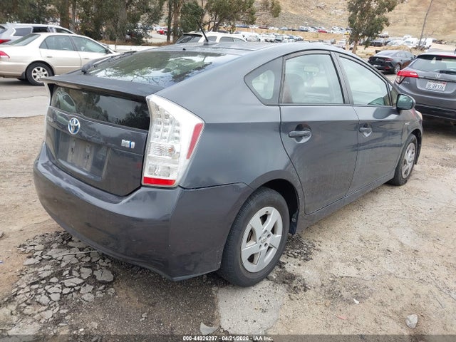 TOYOTA PRIUS - 4