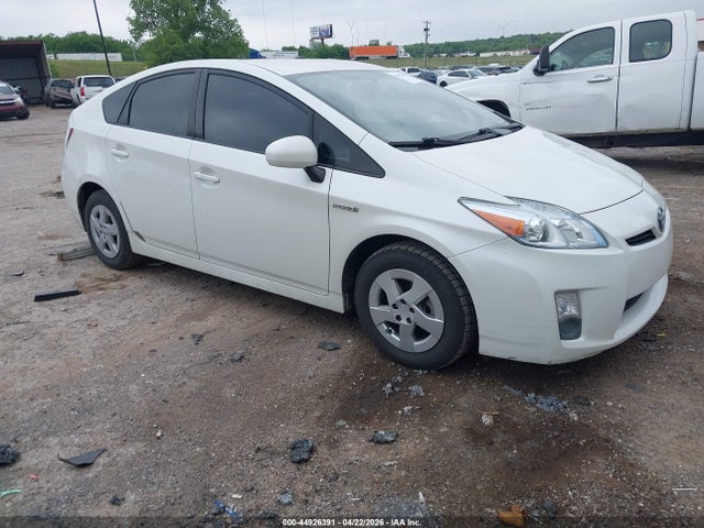 TOYOTA PRIUS - 1