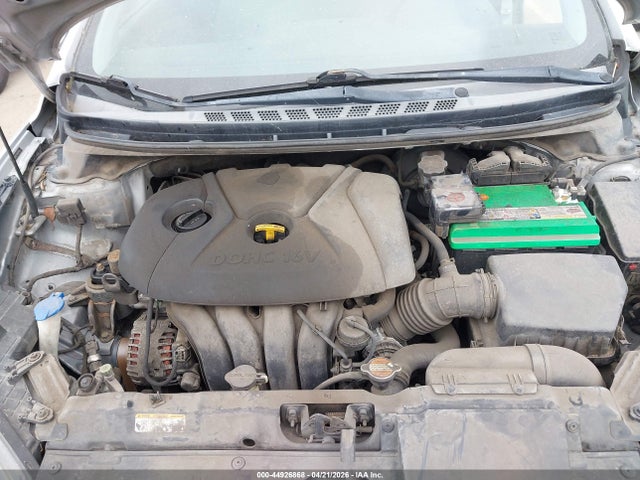 HYUNDAI ELANTRA GLS - 10