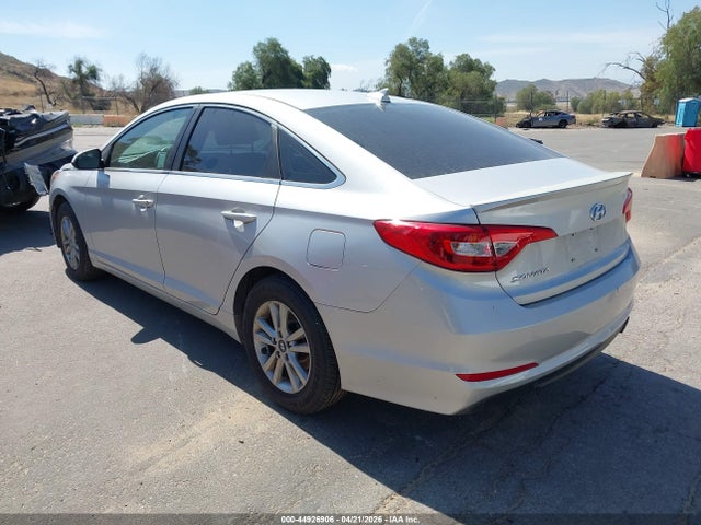 HYUNDAI SONATA SE - 3