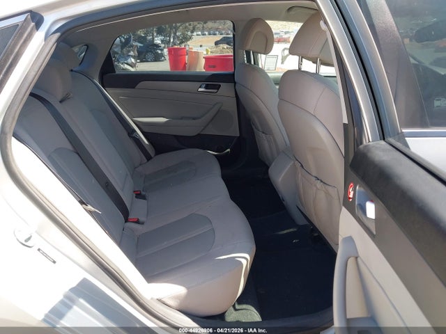 HYUNDAI SONATA SE - 8