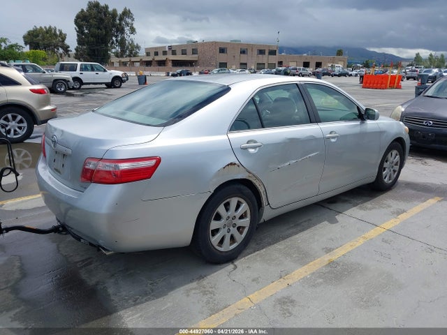 TOYOTA CAMRY - 4