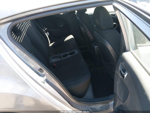 HYUNDAI VELOSTER BASE W/BLACK - 8